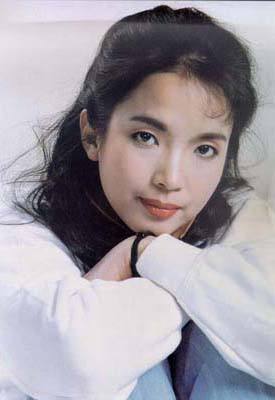 演员吕丽萍年轻时候照片,演员吕丽萍个子不高