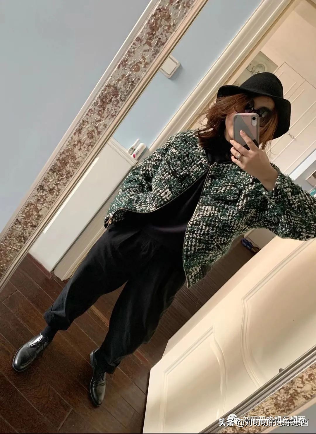 女人背厚夏天适合穿什么样的衣服,宽肩厚背的人穿什么好看