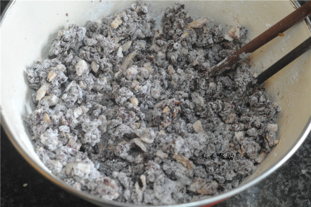 黑米球做法步骤,黑米球的做法