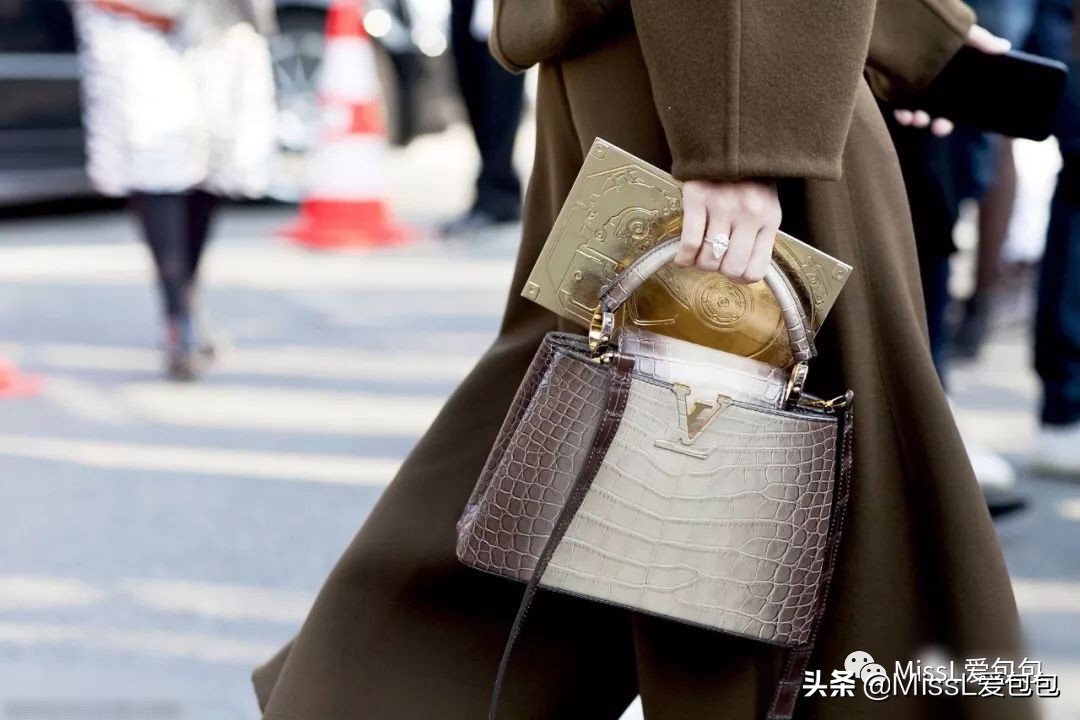 母亲节买束鲜花送妈妈,母亲节送妈妈一个皮包