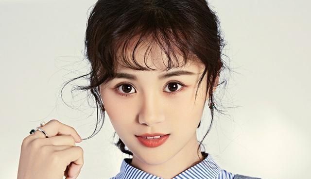 女人脸上有这4个特点,代表你是天生的“萝莉脸”,你中了没?