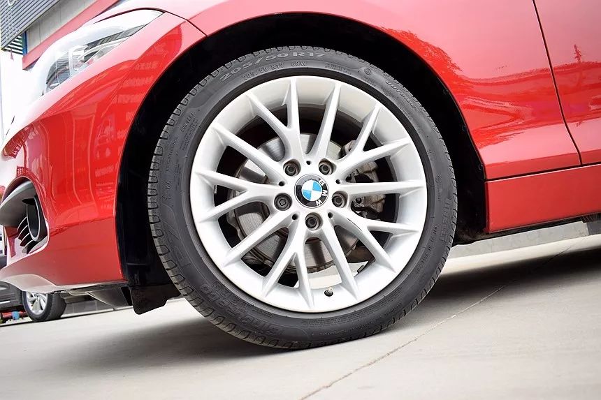 车手宝马,2015款宝马120i领先型