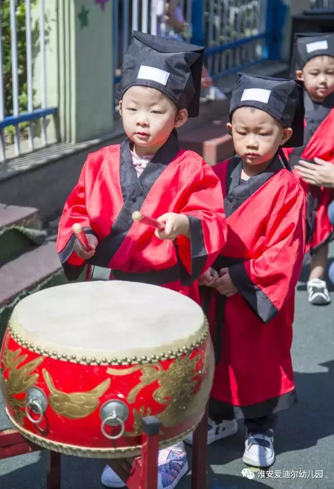 梦想之花幼儿园,梦想之花的绽放开学典礼主持稿