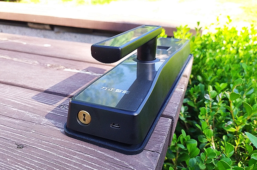 方正老款智能锁指纹锁,振兴安防智能锁好吗