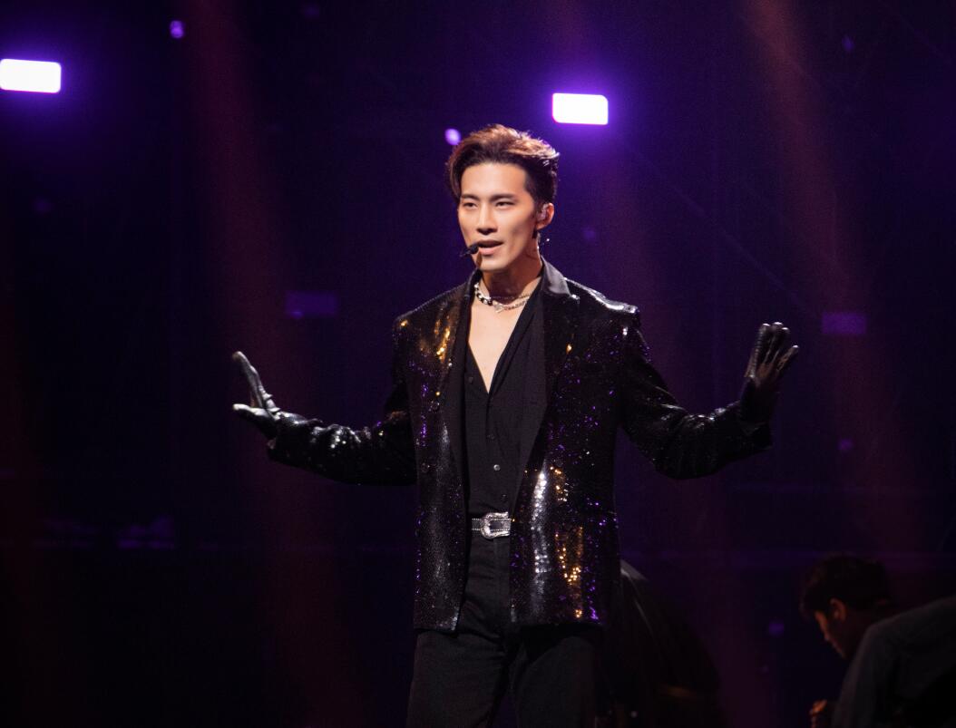 张卫健组追光吧,追光吧张卫健三个热搜