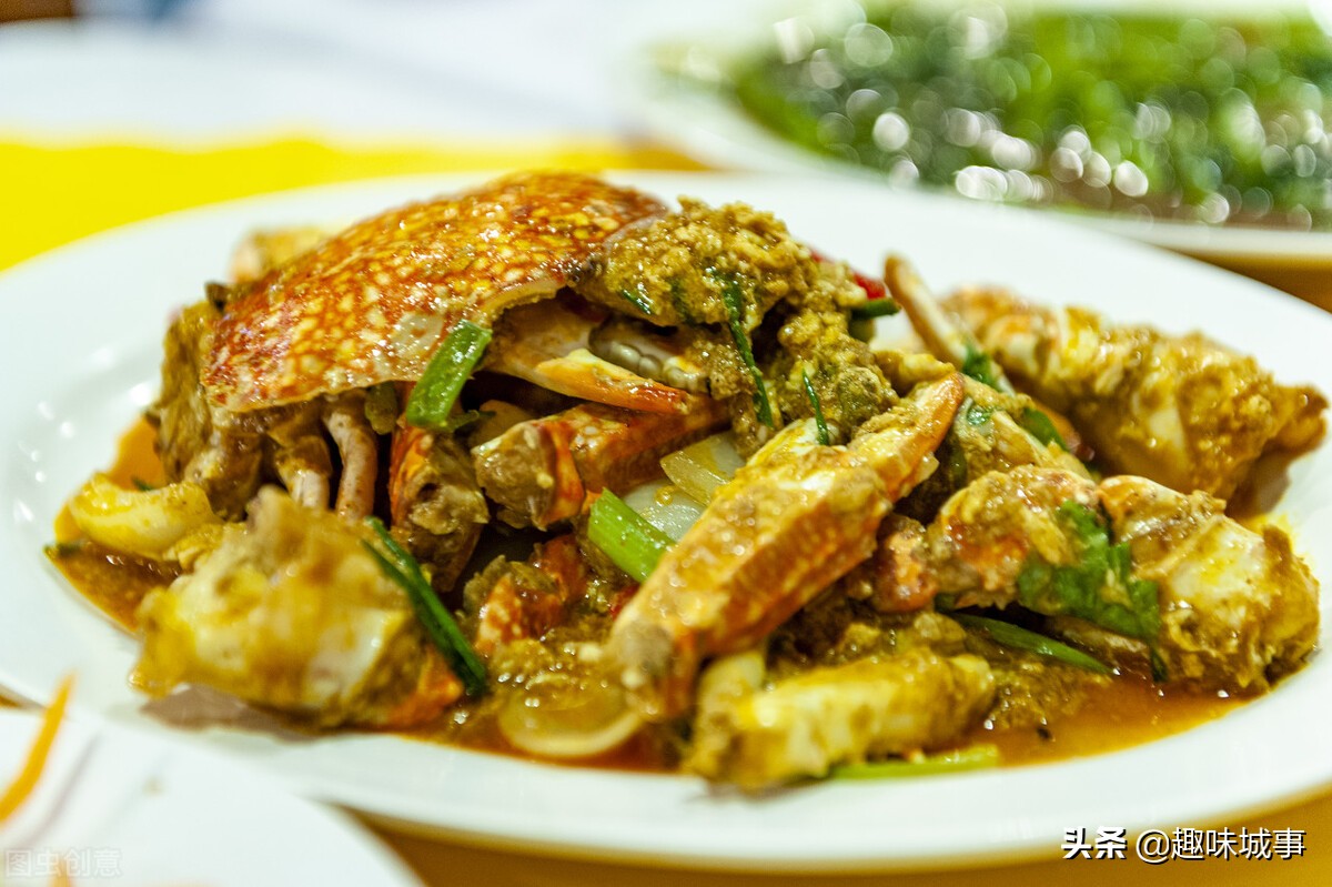 螃蟹煮熟的时候怎么处理比较干净,煮熟的螃蟹应该怎么处理才能吃