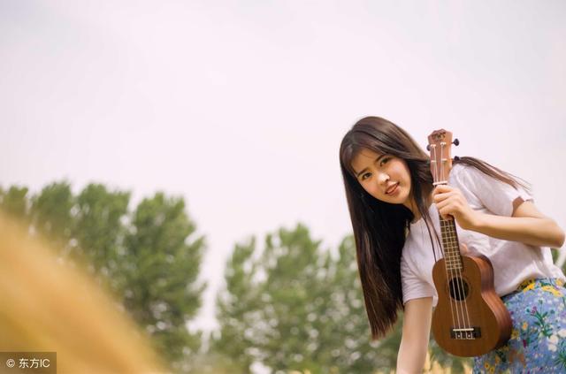 小说：傅爷被小丫头误认为夜店男公关，西装是山寨的，豪车是租的