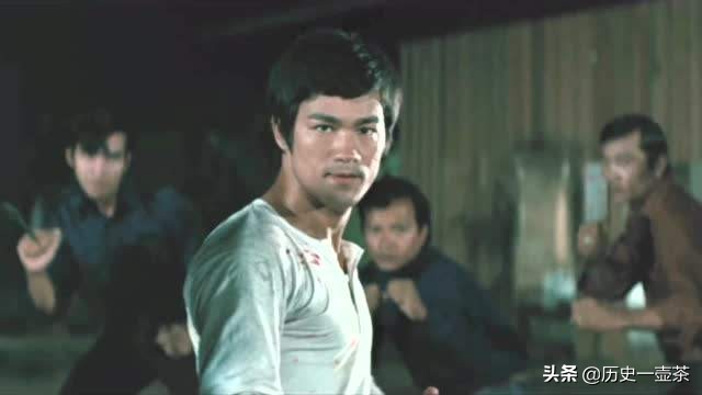 李小龙在1973年怎么了,李小龙当年突然暴毙有多震惊