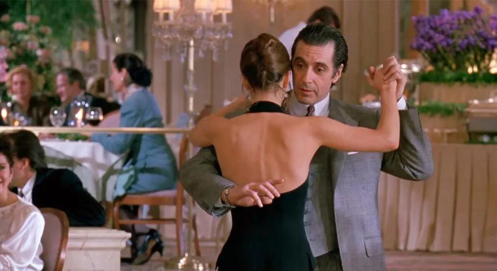 适合一年四季用的大牌香水,香味可持续一整天的10款香水