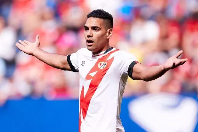 红蓝勇士，不惧电闪雷鸣