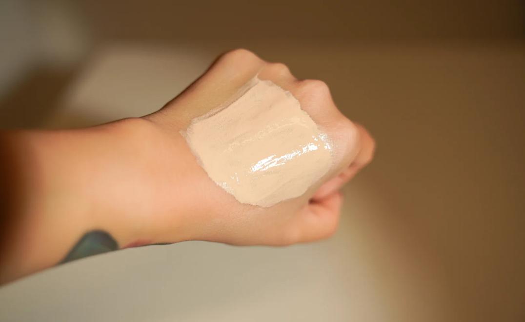 迪奥和纪梵希遮瑕棒,持妆粉底液混合纪梵希滋润粉底液