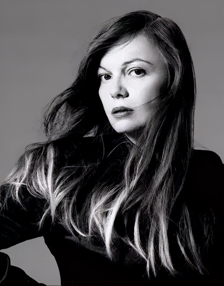 王菲50多岁依旧年轻的心态,半隐退娱乐圈