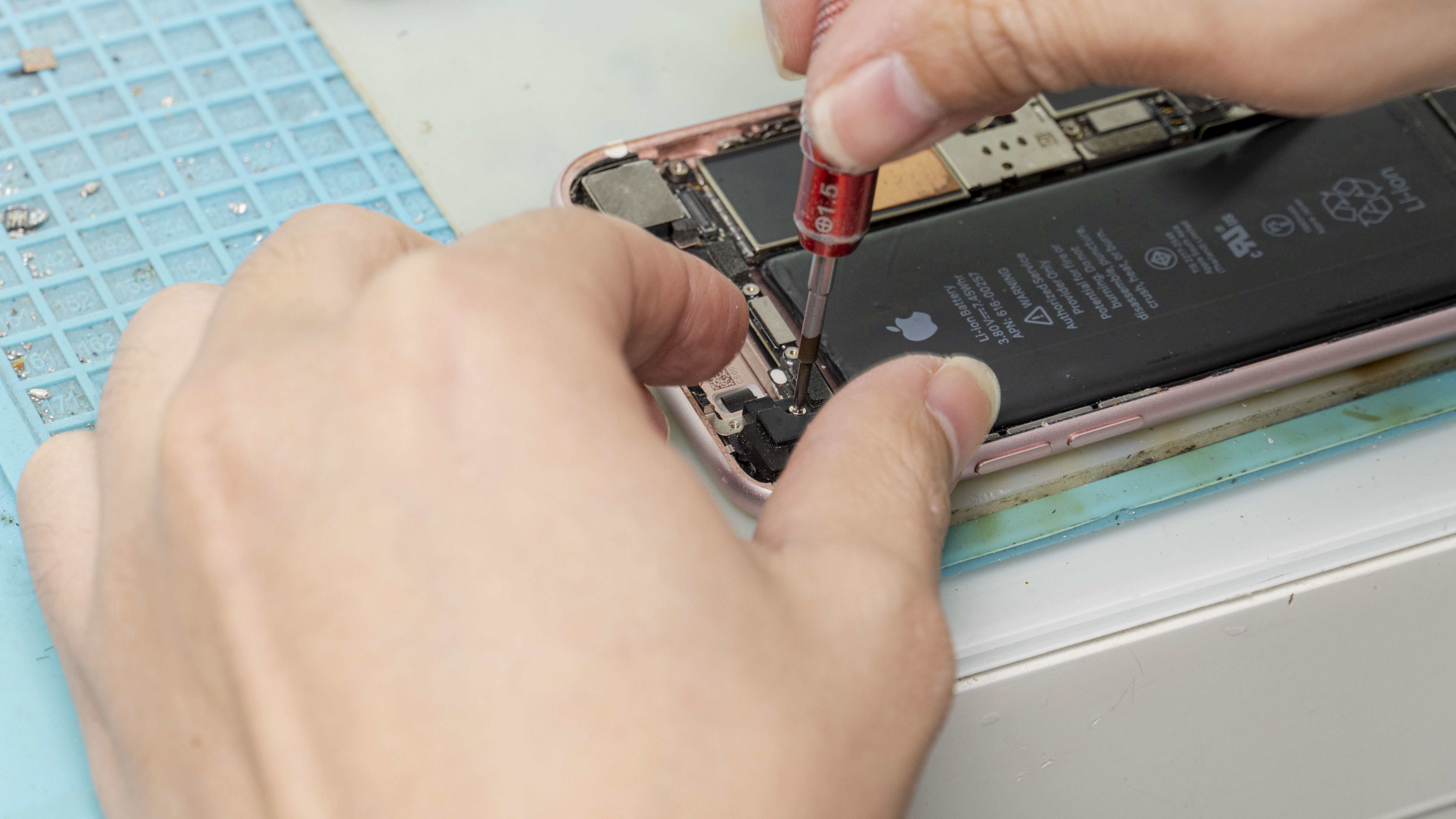 兰德手机维修培训学校,哪里有正规的修理手机培训学校