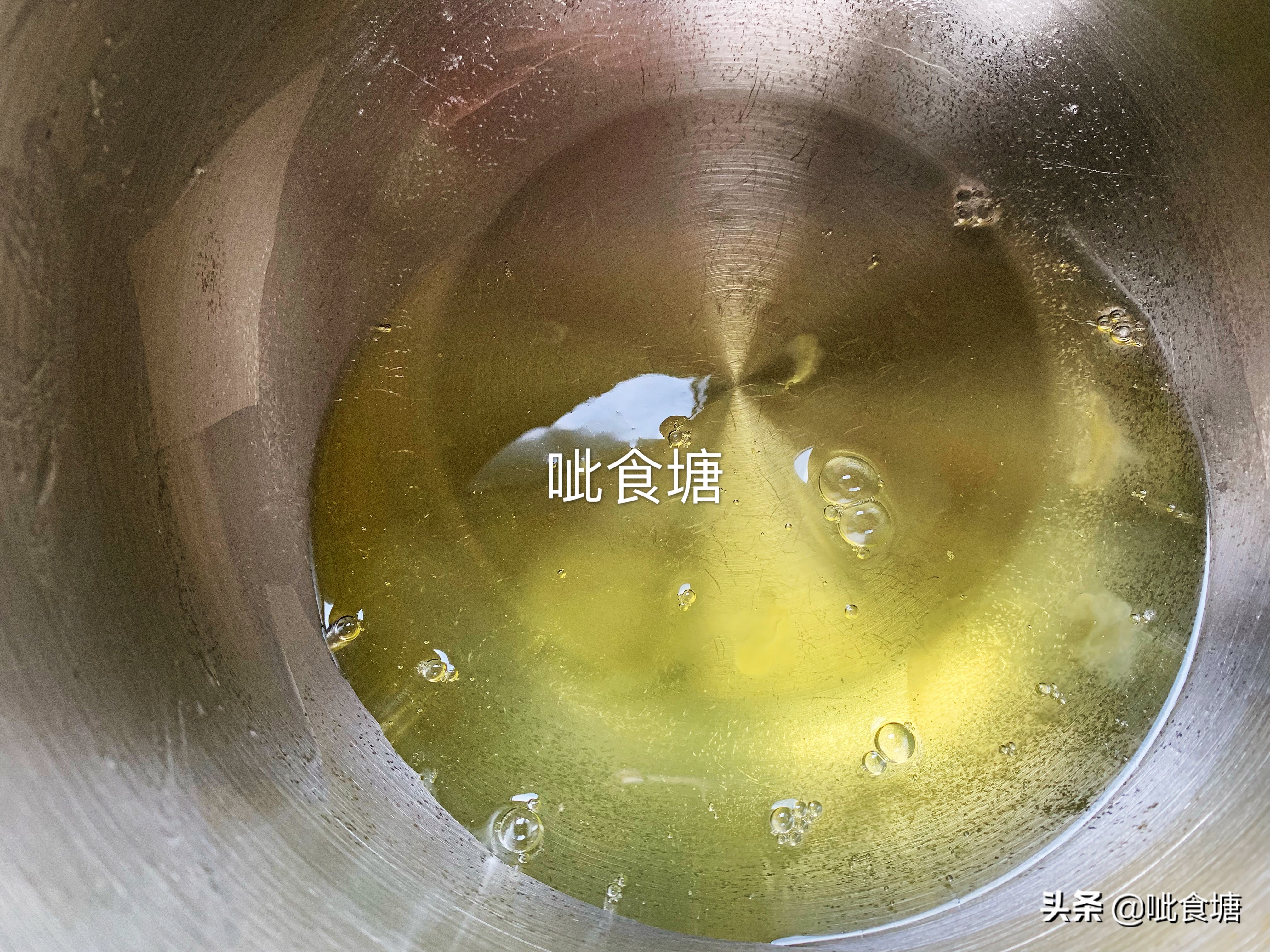 电饭煲蛋糕手动打发要多久,不用打发的蛋糕电饭煲做法