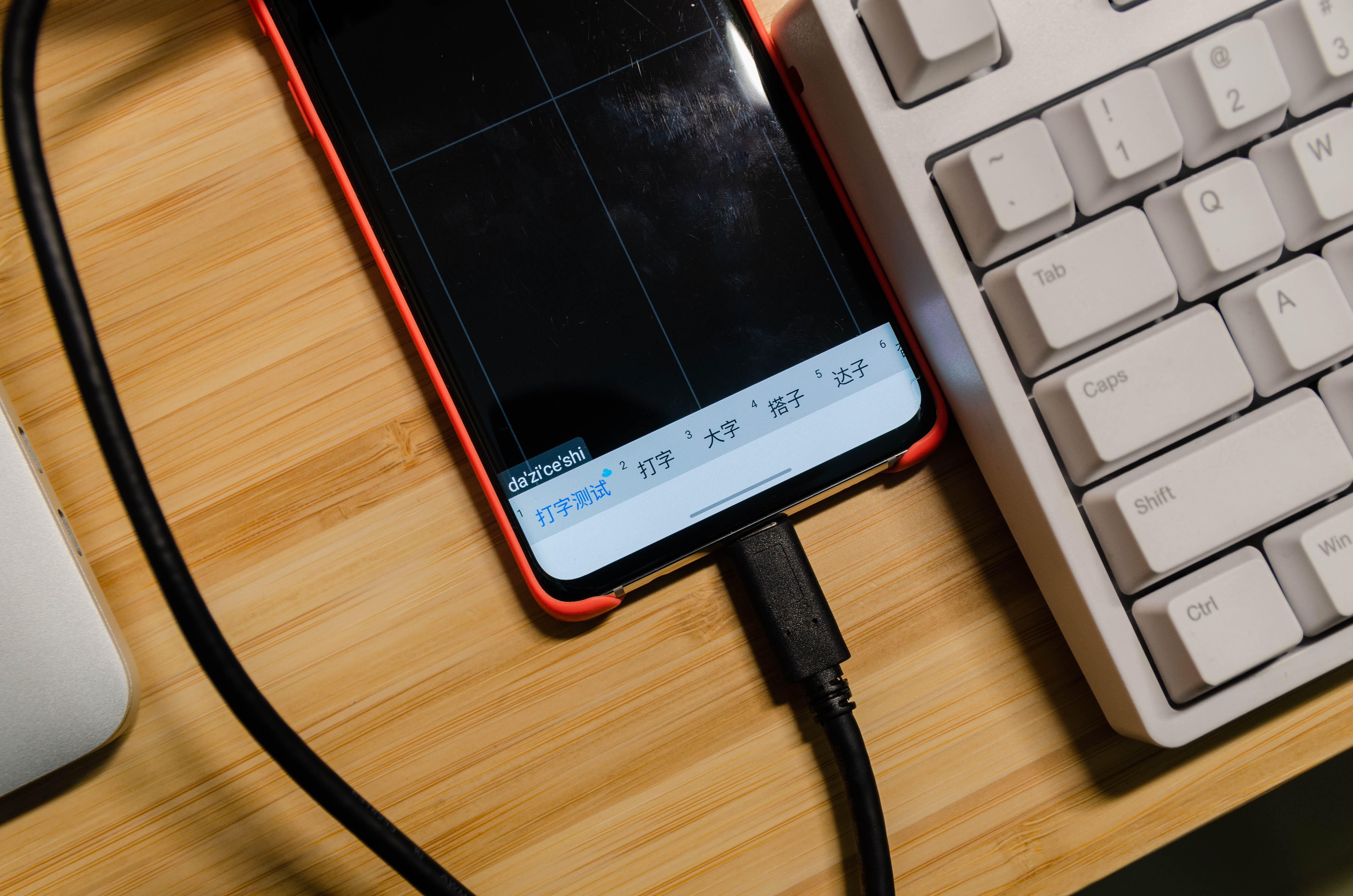 不要NUC、Mini-STX，一部手机+便携屏完成极致口袋办公