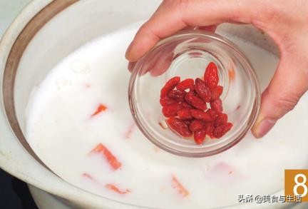 薏米粥可以加什么熬,薏米粥可以煮什么