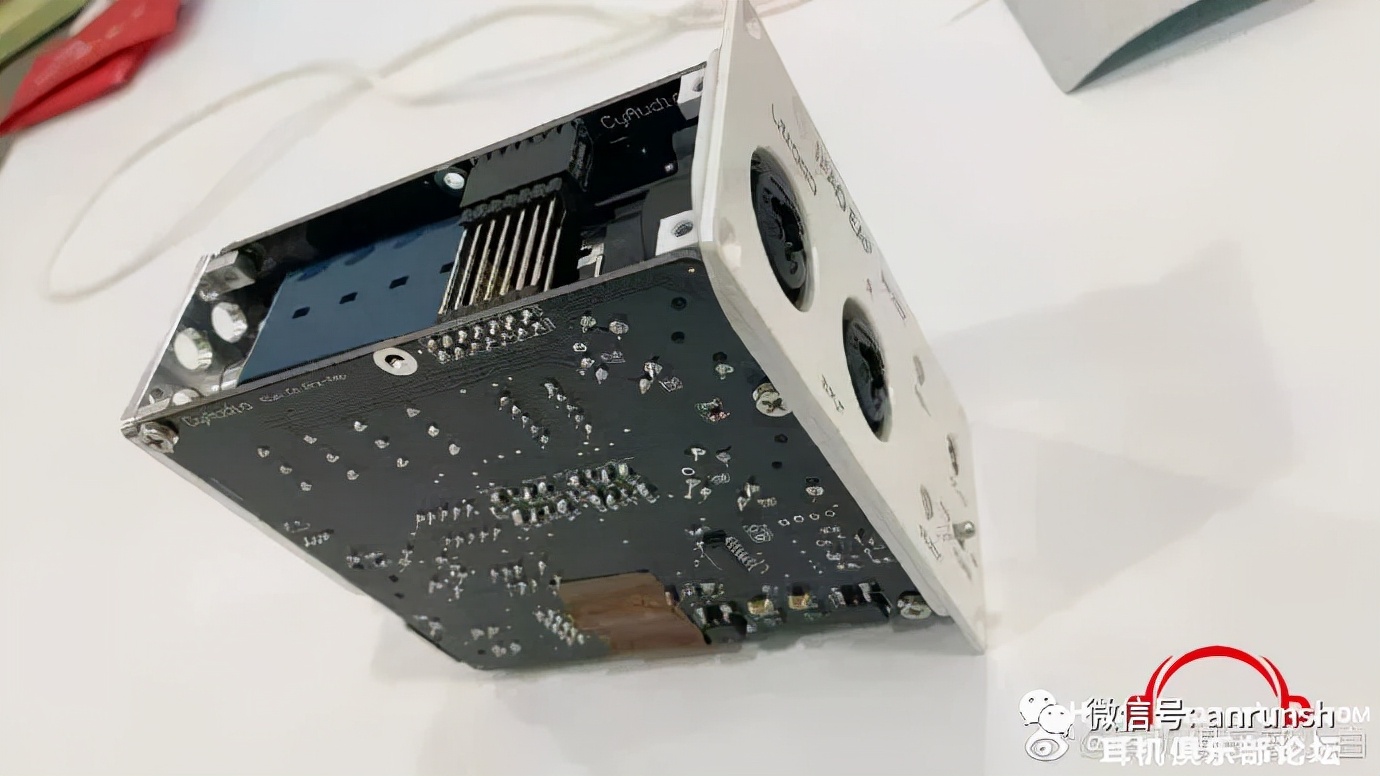 因耳放而认识耳机素质的最新一例：NIAO耳放搭配Diana平板耳机