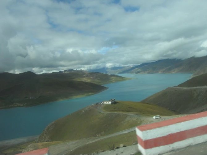 女孩独自一个人去旅游的心理,独自一人去西藏在哪里最好