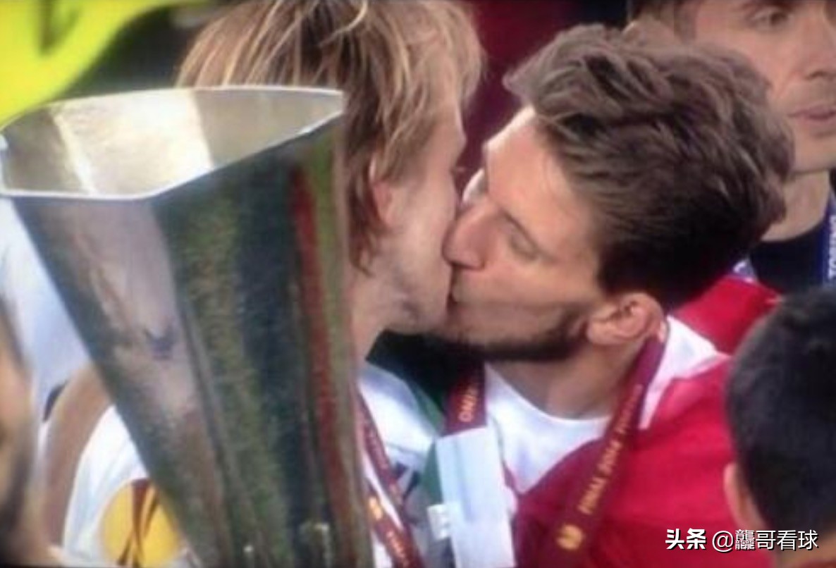 浪漫情人节西方情人节,足球浪漫情人节