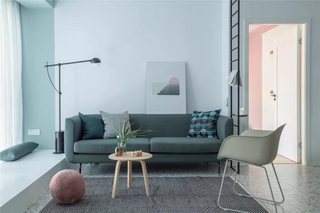 越来越多人不铺地板不铺砖，学她家走一圈水磨石照样很高级，晒晒