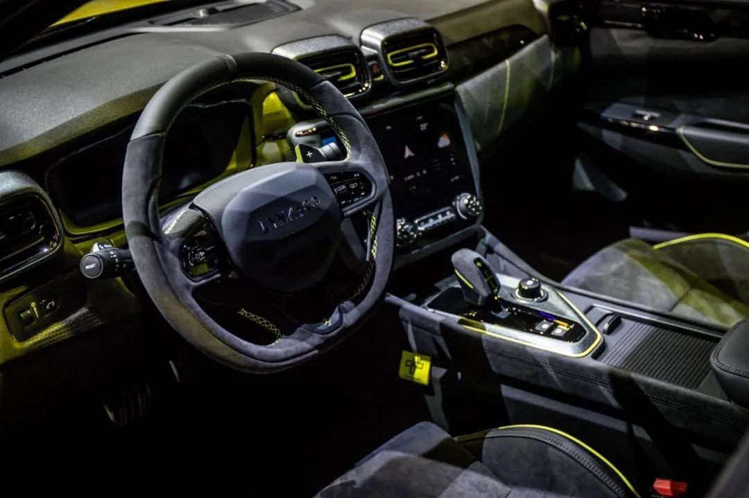 奔驰哪款车最值得入手2023款,入门级奔驰哪一款二手车值得购买