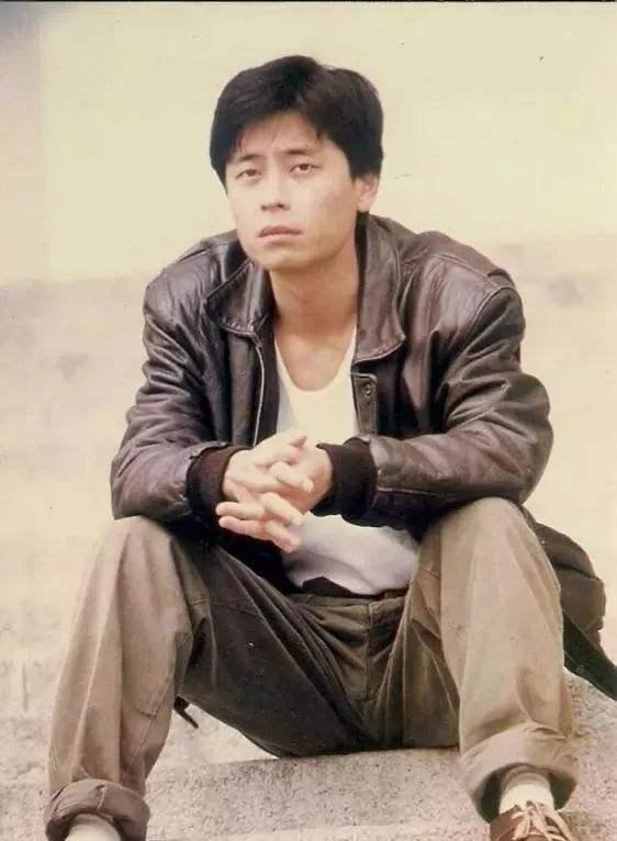 王杰被毒嗓子是真是假,王杰被毒哑之谜