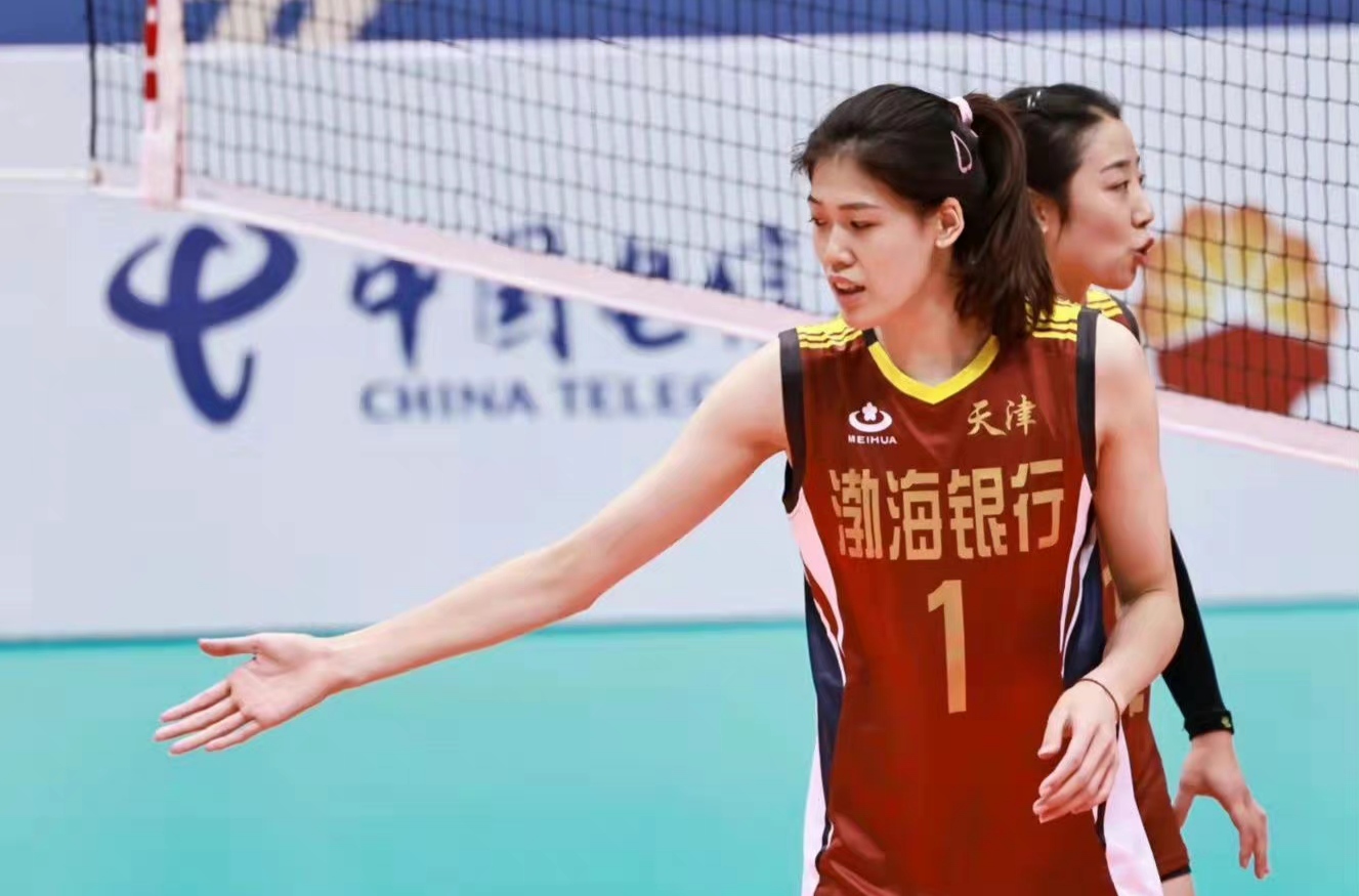 天津女排瓦尔加斯与李盈莹,天津女排队员名单瓦尔加斯