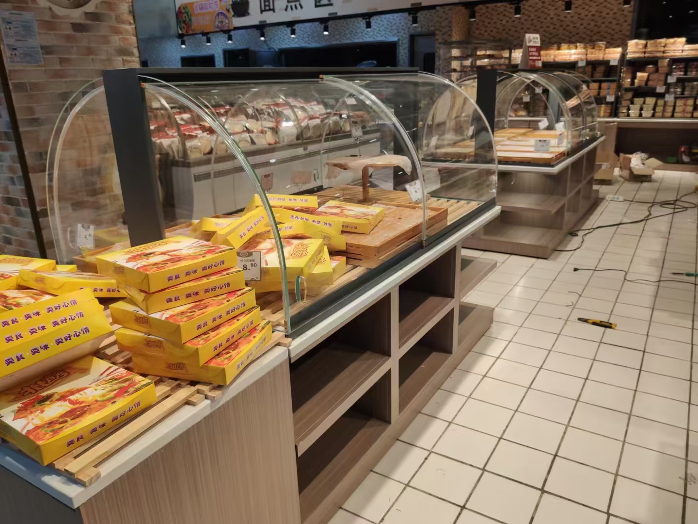 盛世家具面包展示柜让整店合理布局节省35%成本