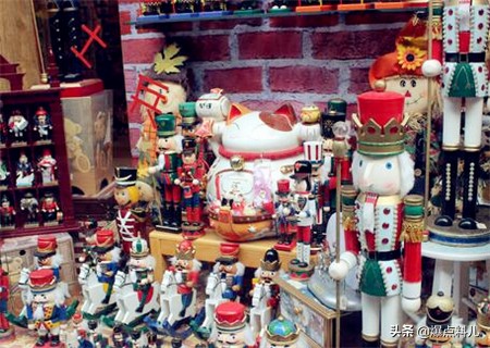 什么摆地摊最赚钱又简单,哪些适合摆地摊最暴利的地摊小吃