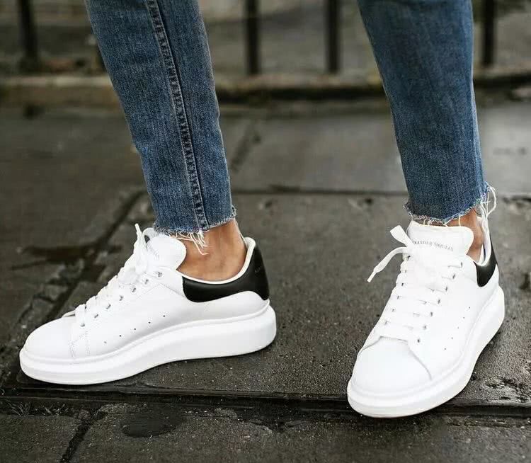 mcqueen算一线奢侈品吗,mcqueen经历