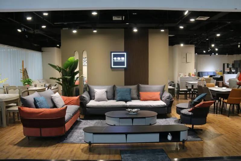 升级改造后的农贸市场夜景太美了,改造升级的农贸市场变靓了