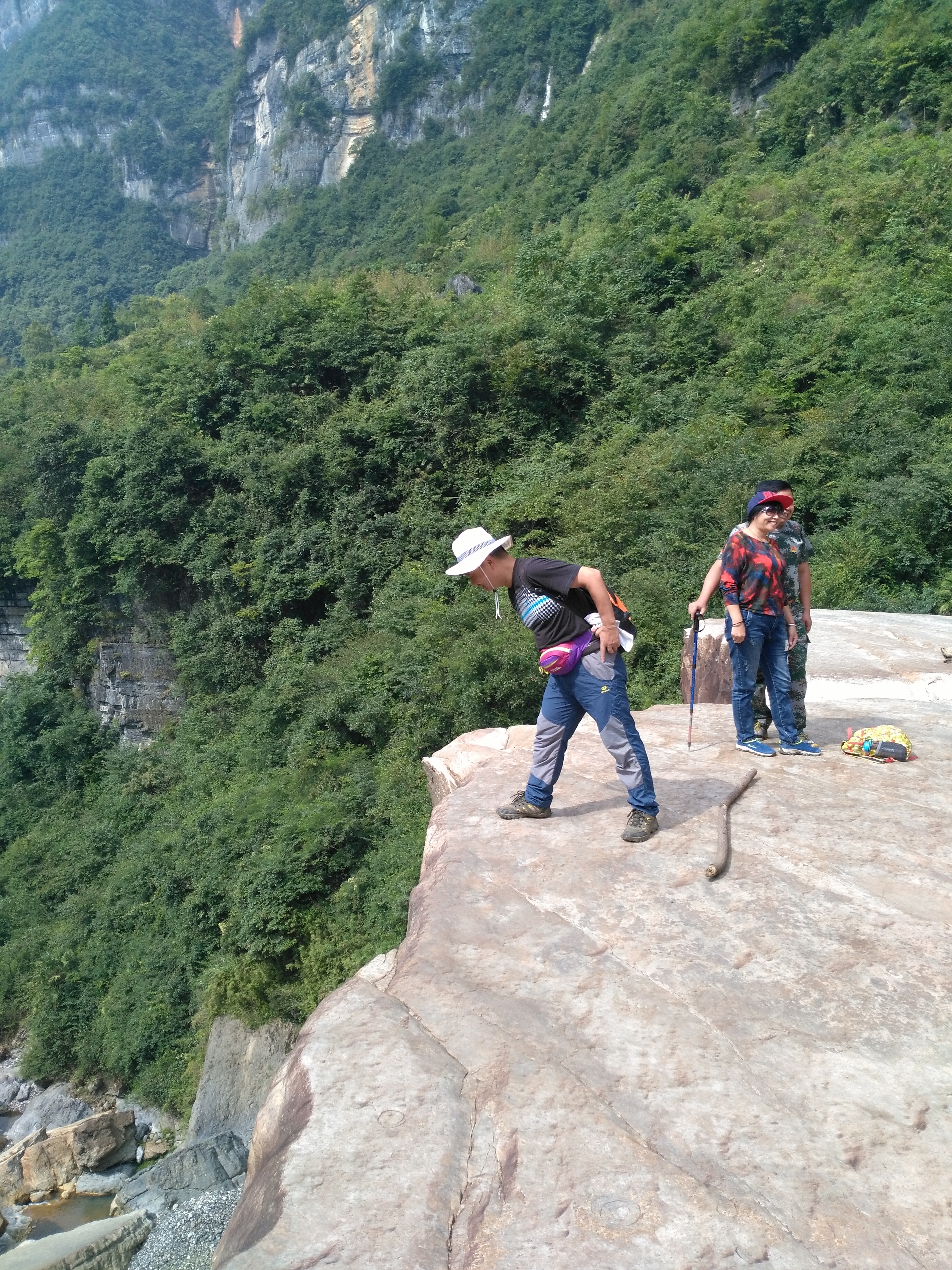 西漂湾瀑布群,建始西漂湾瀑布群