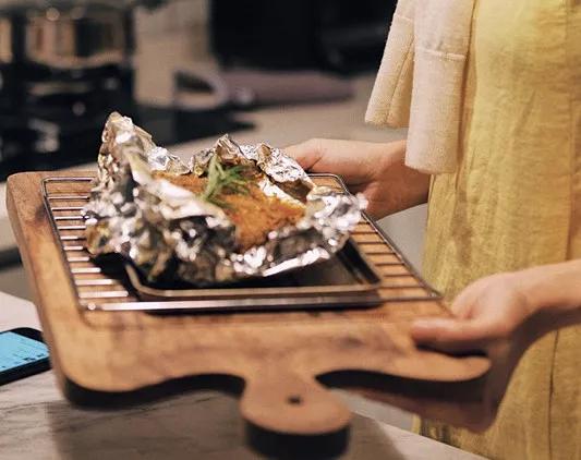 菜吧:她不上班也不靠脸吃饭,住2层小楼,过上了别人做梦都要的日子