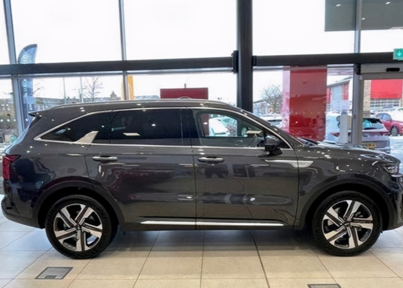 韩系“大七座”索兰托来袭,1.6T+四驱,空间媲美丰田汉兰达