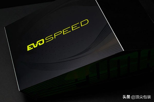 彪马ultra足球鞋新配色AG钉型介绍,彪马pumaevospeed17