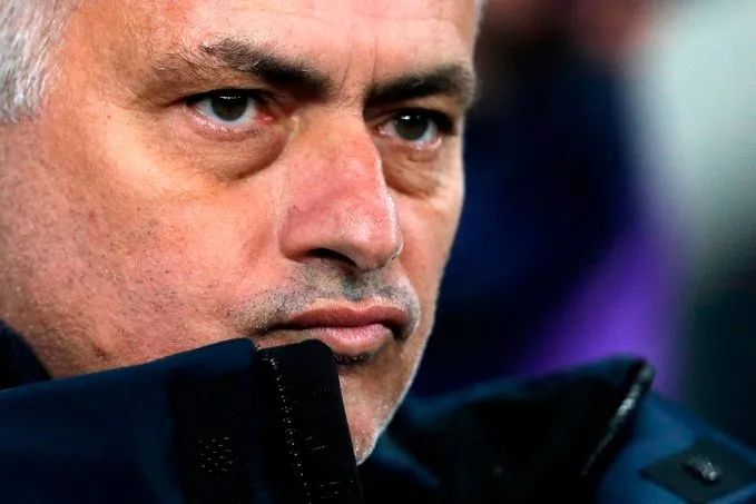 匪夷所思！热刺球员恶意踩踏，但裁判却视而不见，要VAR有何用