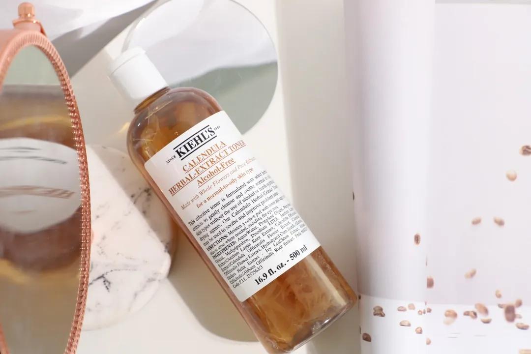 樱花水好用还是兰蔻极光水,极光水和紫苏水哪个好