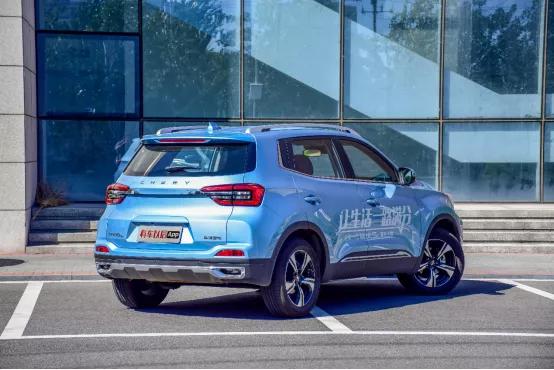 瑞虎5x1.5和长安cs35plus1.6哪个好,瑞虎5x试驾空间