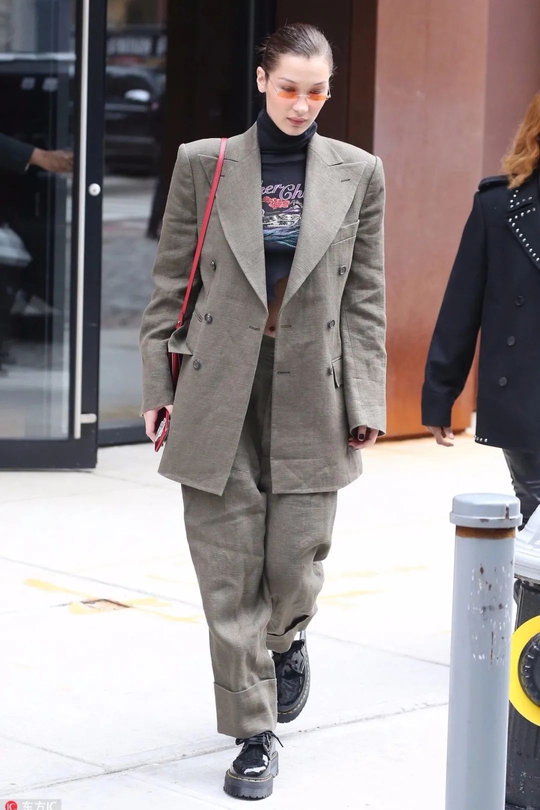 休闲潮流小白鞋皮鞋搭配,秋季牛皮小白鞋舒服百搭又洋气