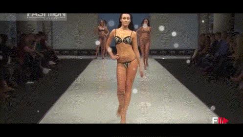 意大利时装周走秀模特,意大利之夏模特走秀现场高清