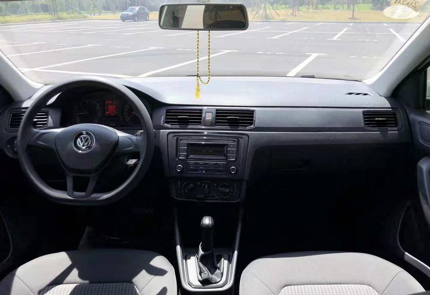 6万多买大众桑塔纳自动挡,6万块钱左右的桑塔纳