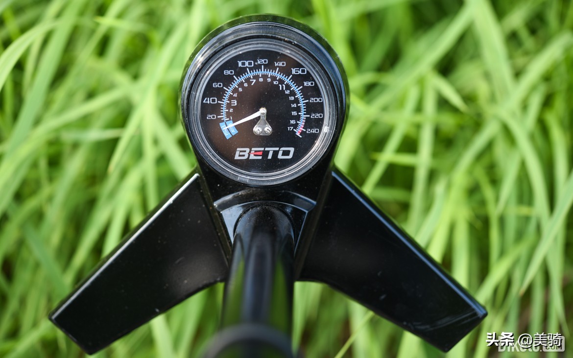 直立式气筒,好看能打的台球杆