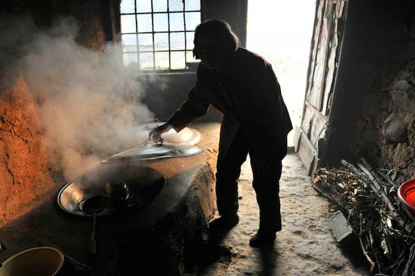 现代火炕取暖方式,北方火炕取暖全过程