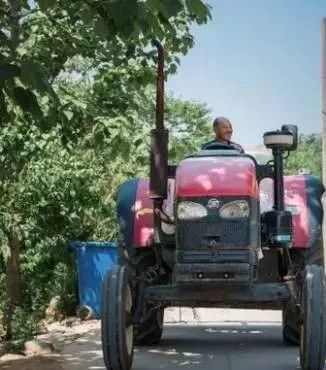 她给破败乡村动了个大手术，2年跨进“后现代”，艺术青年扎堆