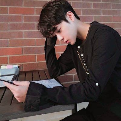 失落绝望到极致的男生头像,伤感头像男生孤独绝望颓废落泪