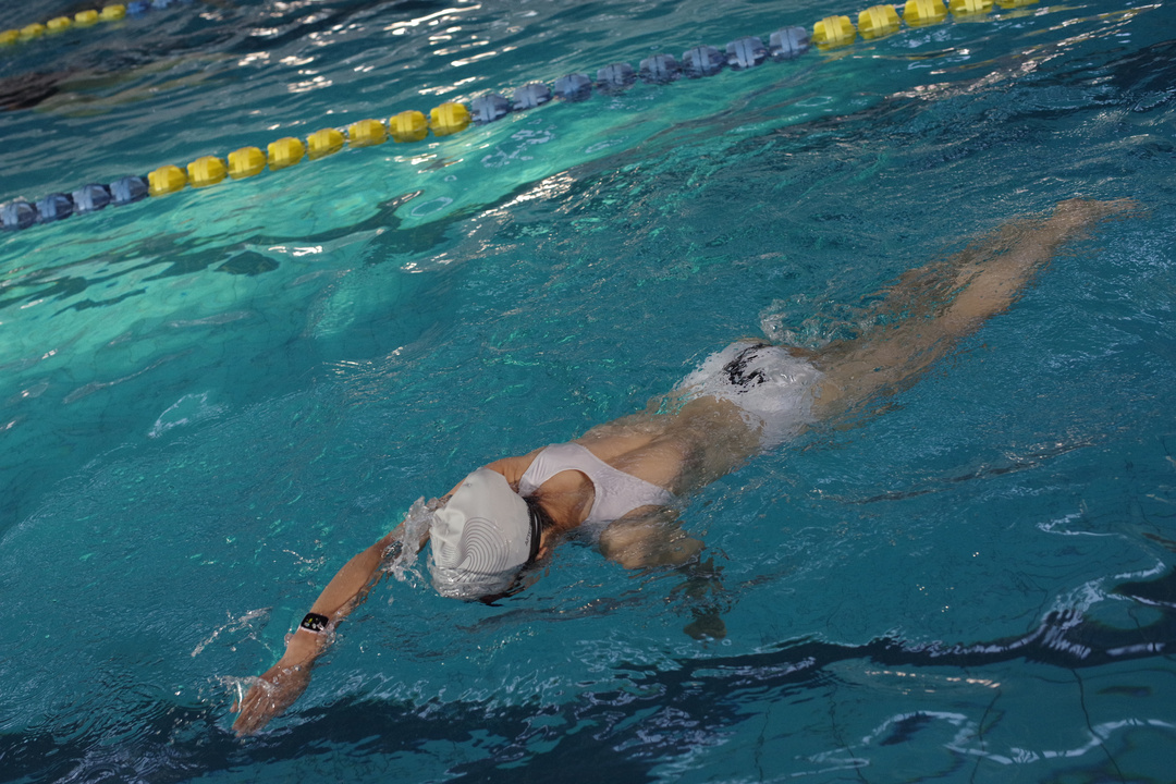 十岁女孩练出马甲线和腹肌,如何练出腹肌马甲线一天就成