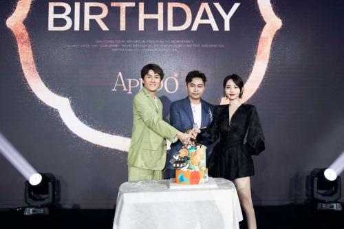 艾优控股四周年,艾优控股集团