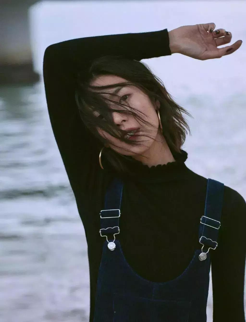 脸大的男生适合高领毛衣吗,为什么穿高领毛衣显脸好看