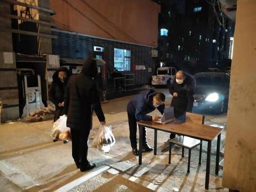 平凡的力量致敬社区工作者,致敬社区工作者视频歌曲