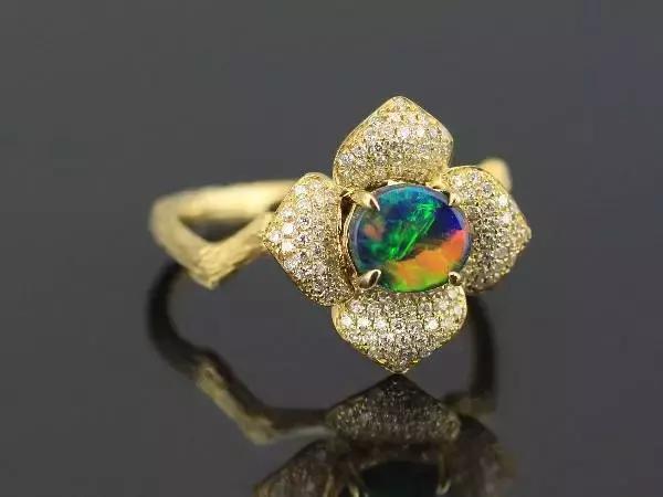 欧泊宝石黑色,好看的欧泊宝石